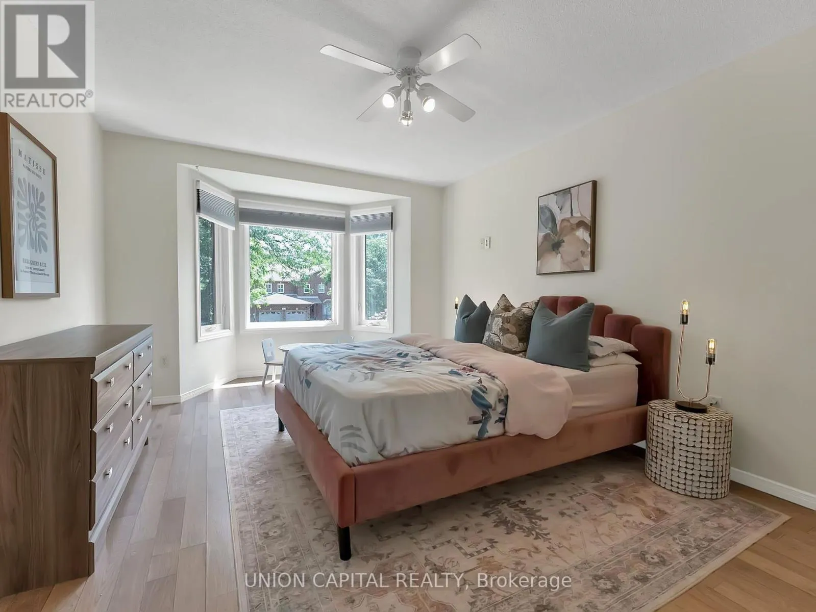 772 PEBBLE COURT