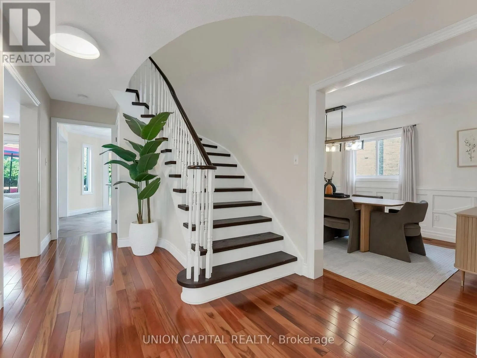 772 PEBBLE COURT