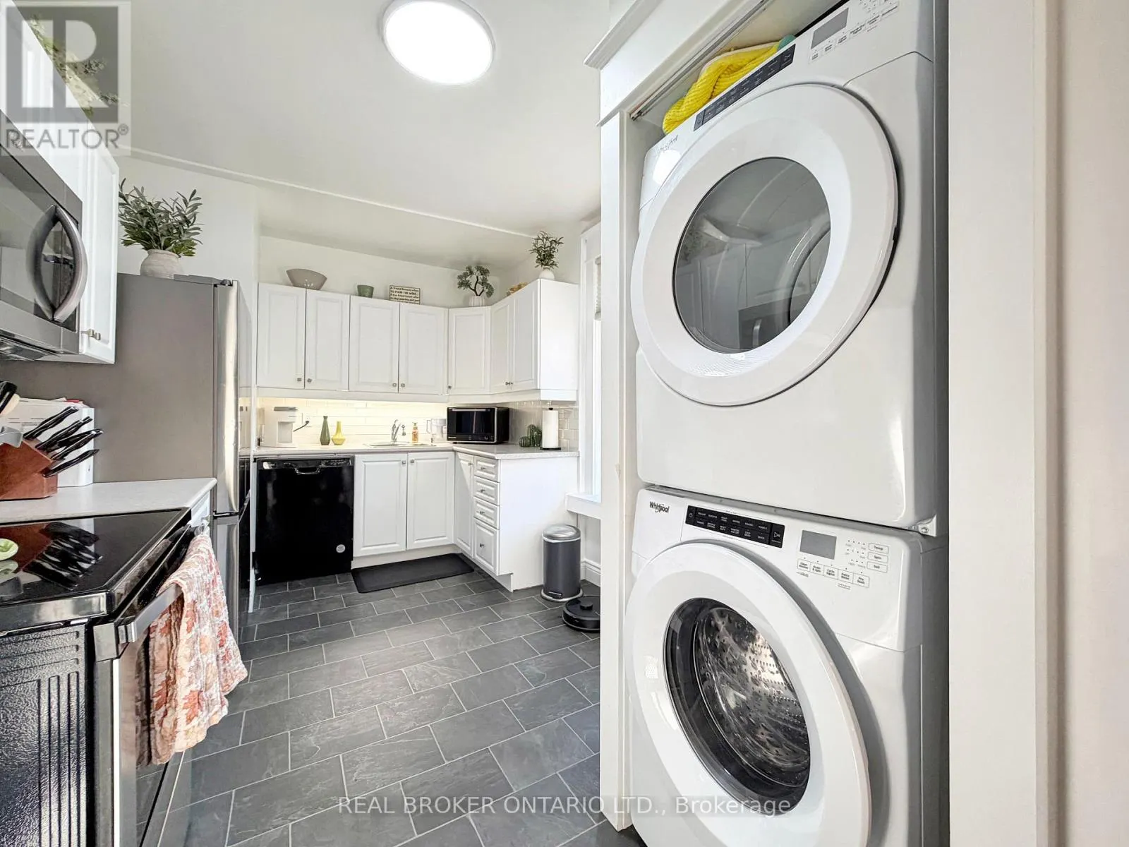 UPPER - 79 BLANTYRE AVENUE