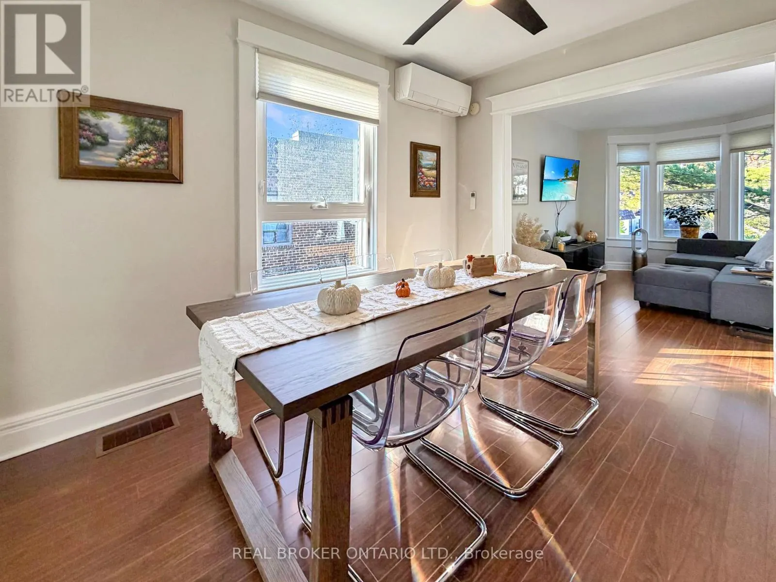 UPPER - 79 BLANTYRE AVENUE