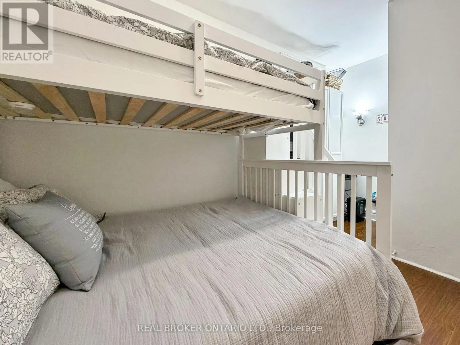 UPPER - 79 BLANTYRE AVENUE