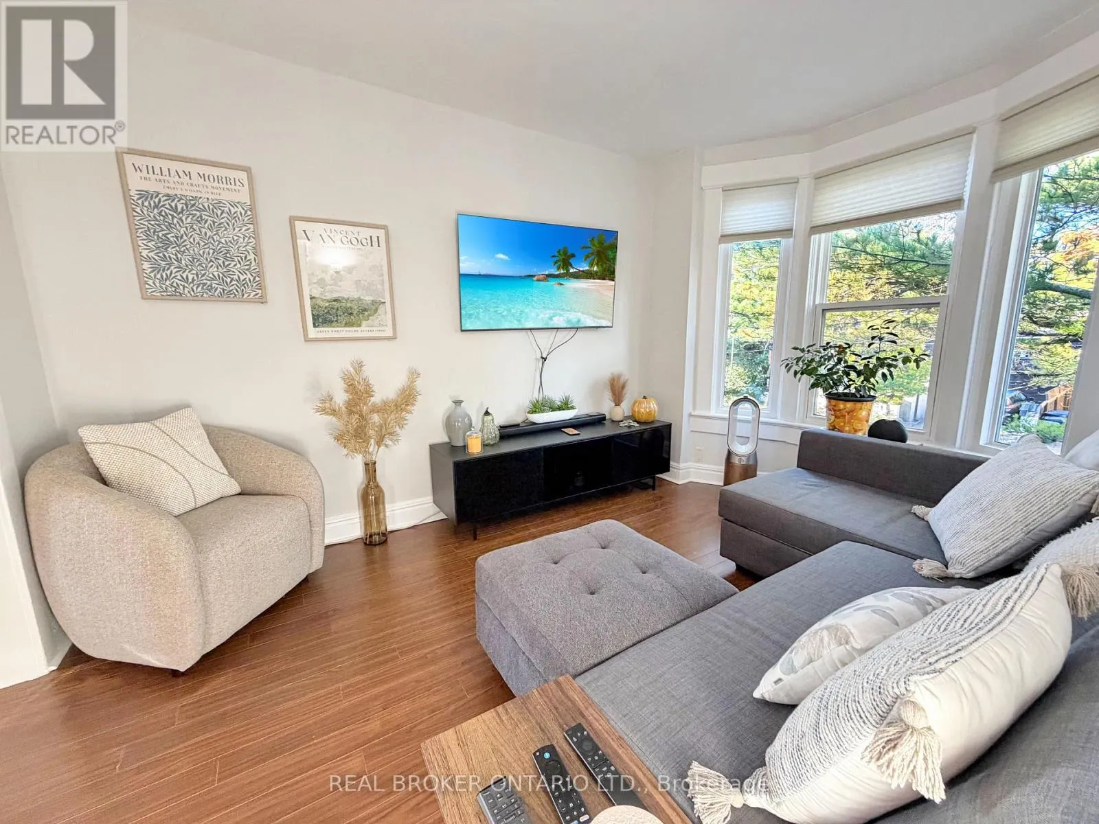 UPPER - 79 BLANTYRE AVENUE