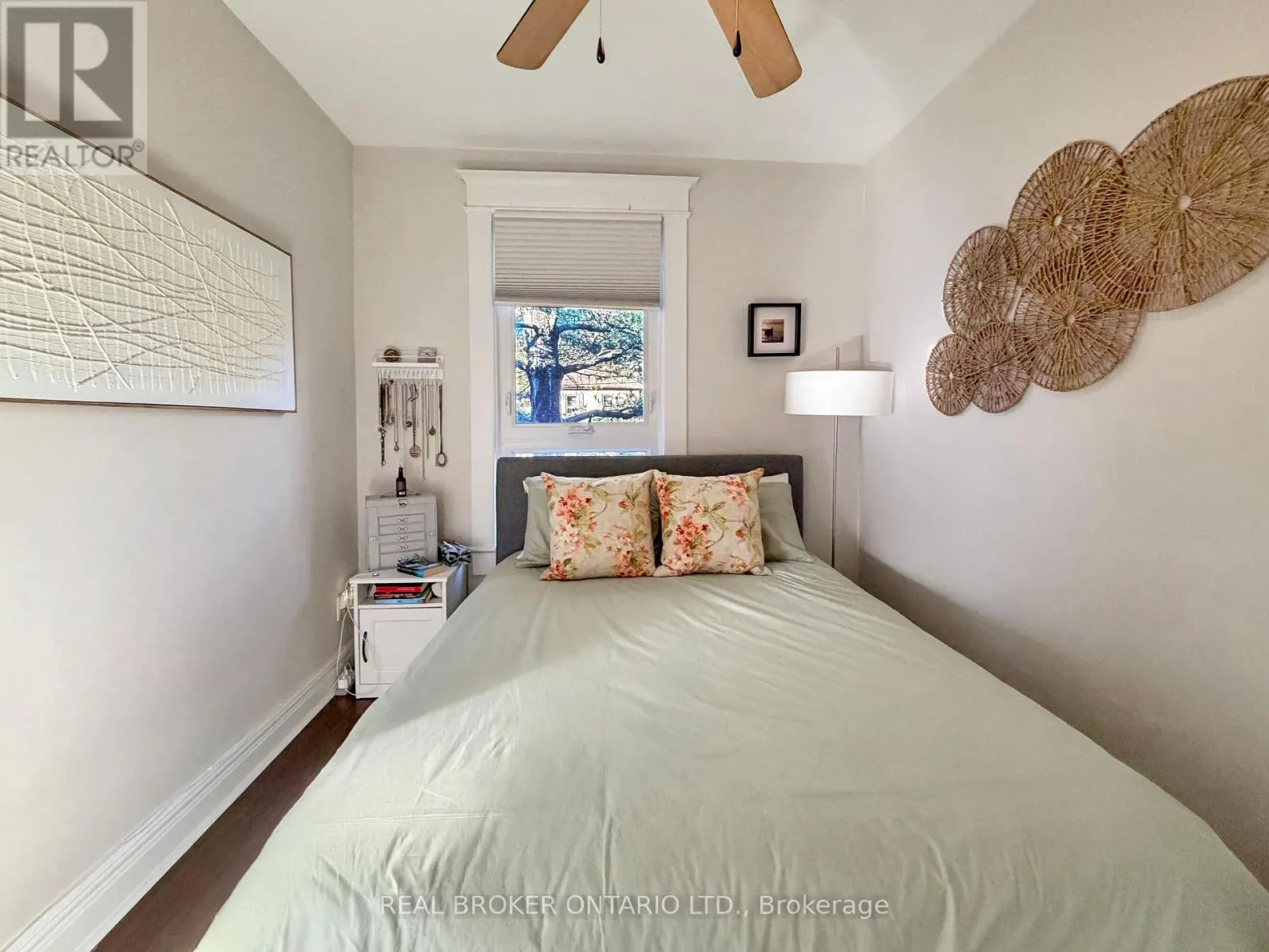 UPPER - 79 BLANTYRE AVENUE