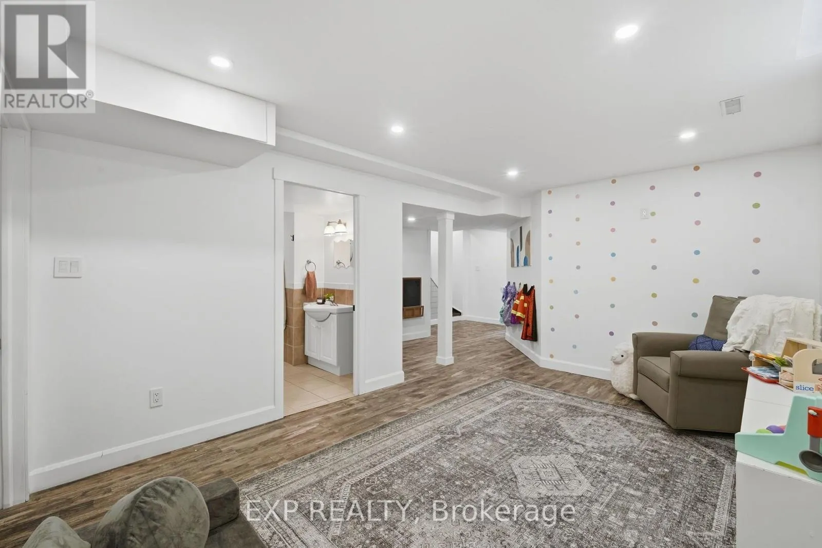 152 UNDERWOOD DRIVE