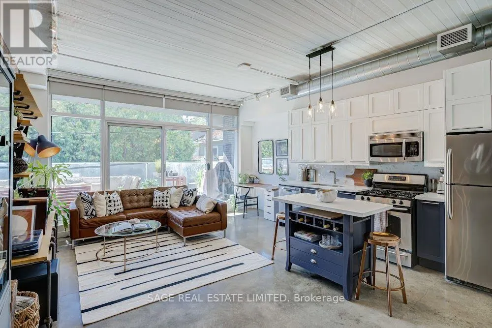 204 - 747 QUEEN STREET E