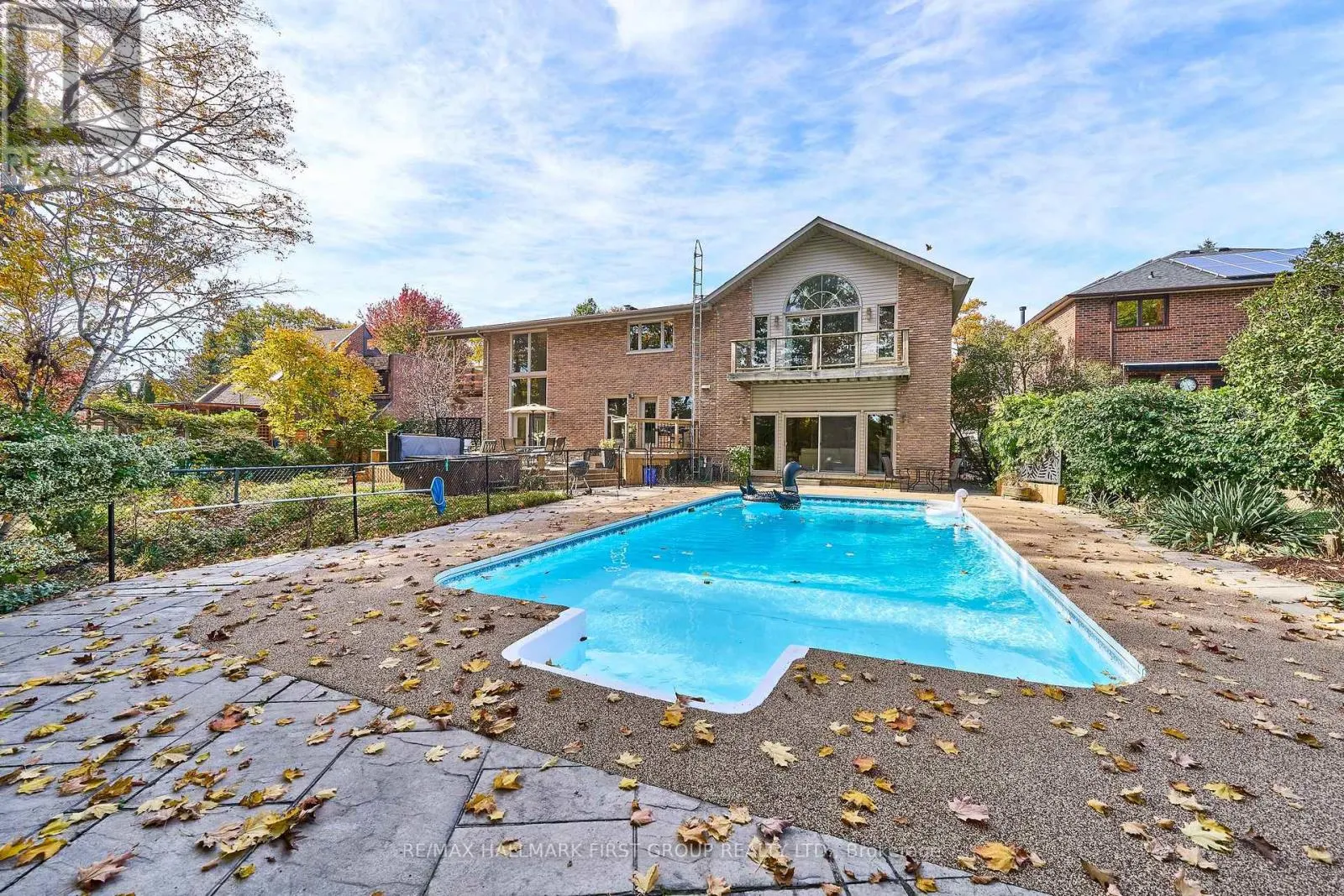 515 OAKWOOD DRIVE