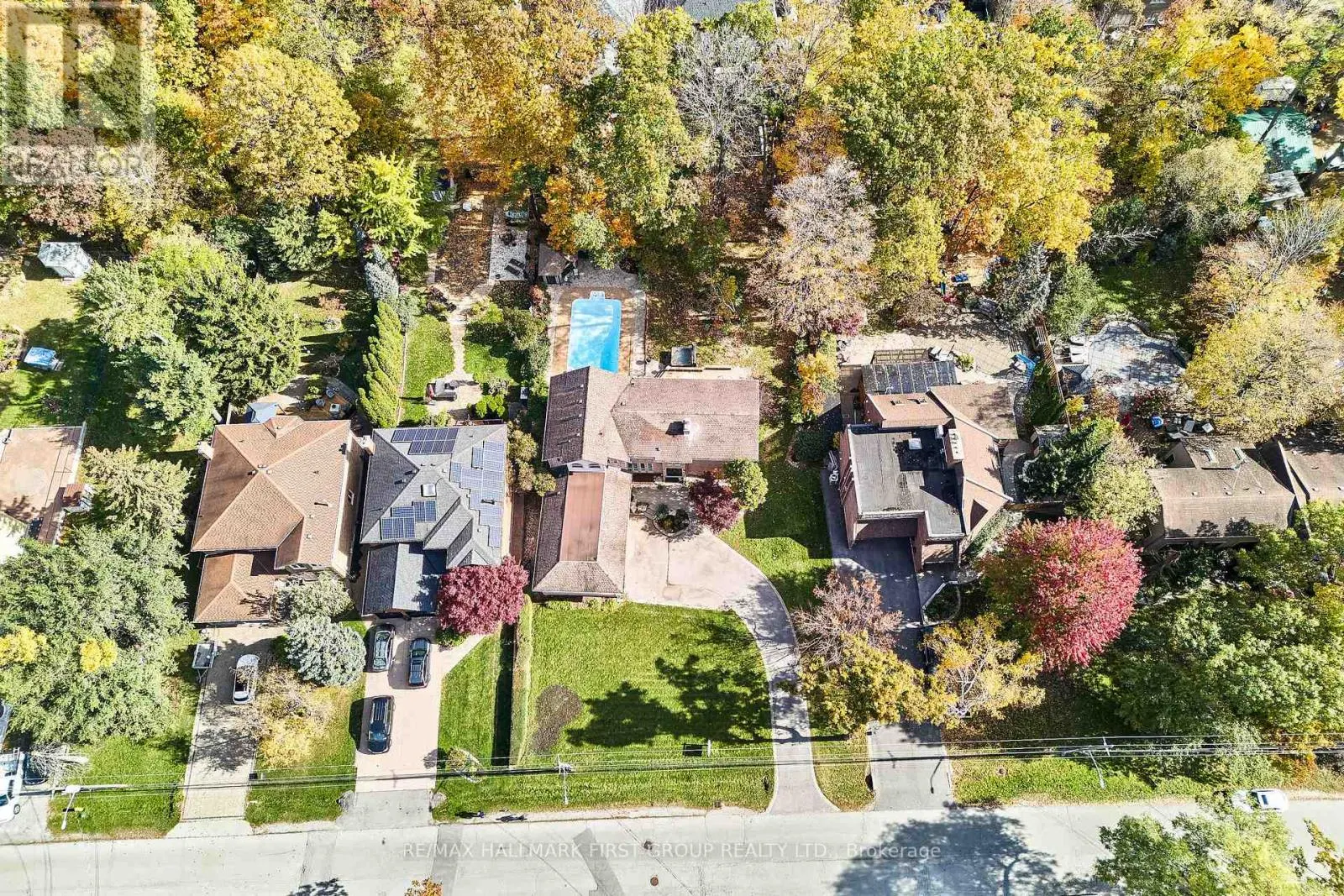 515 OAKWOOD DRIVE