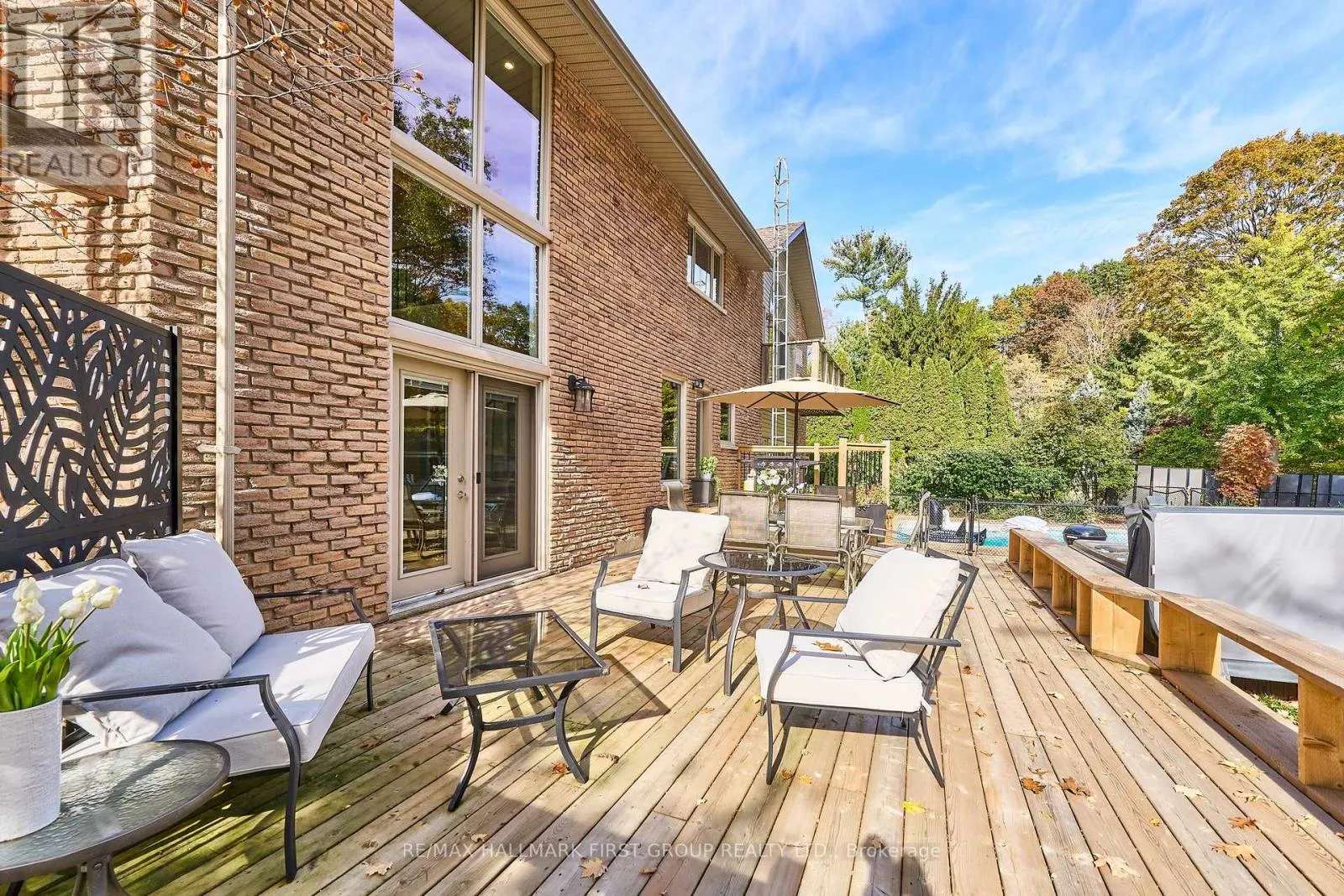 515 OAKWOOD DRIVE