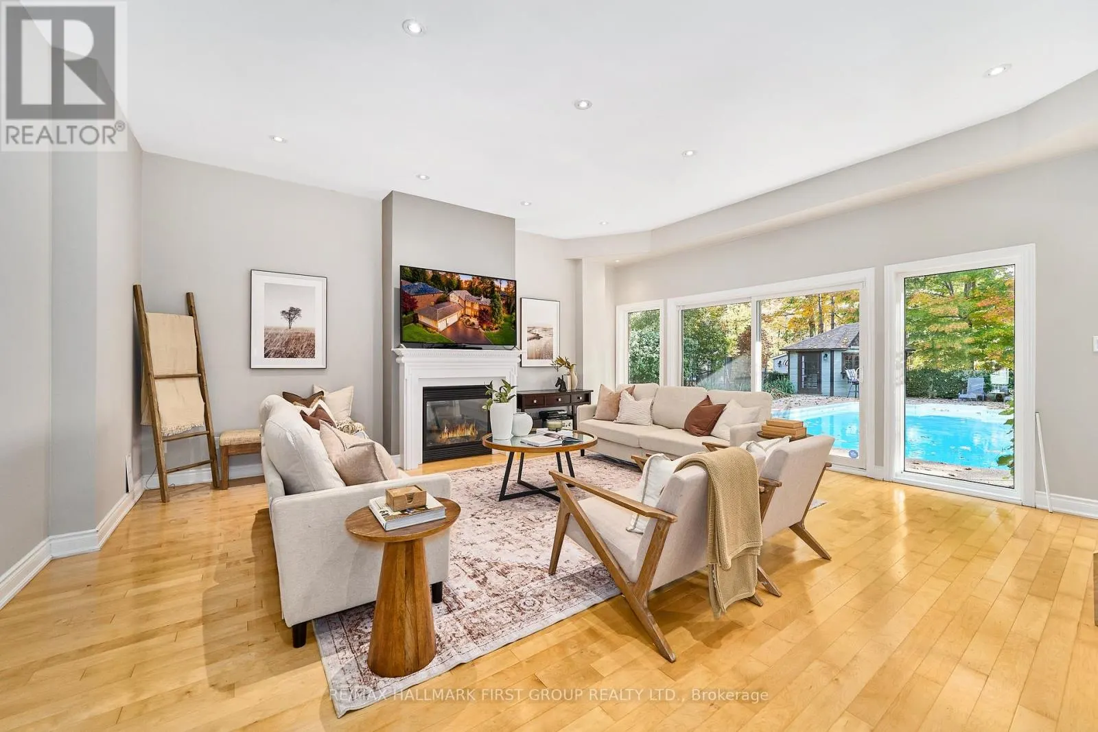 515 OAKWOOD DRIVE