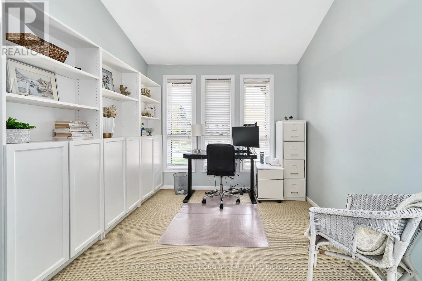 515 OAKWOOD DRIVE