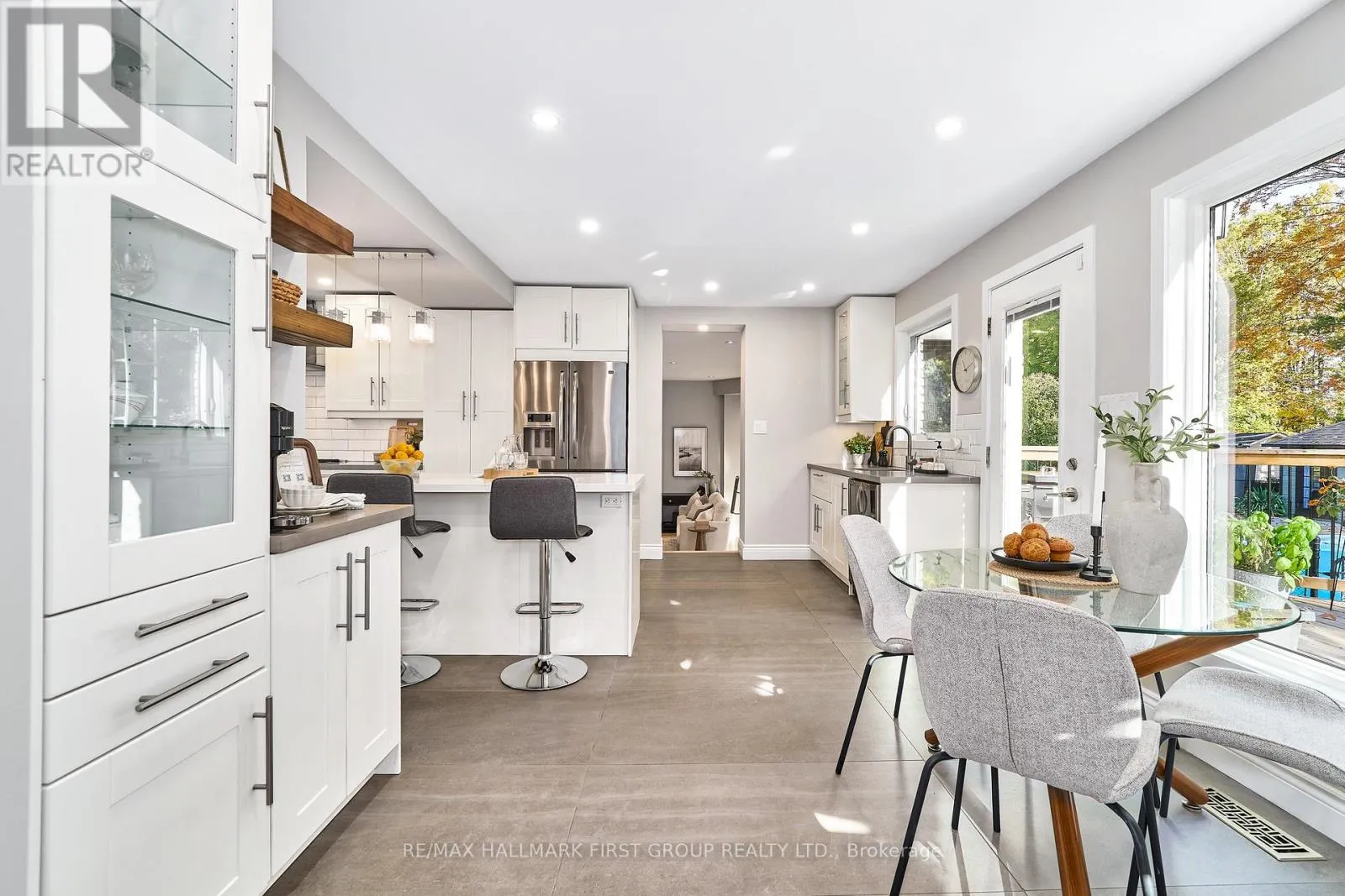 515 OAKWOOD DRIVE