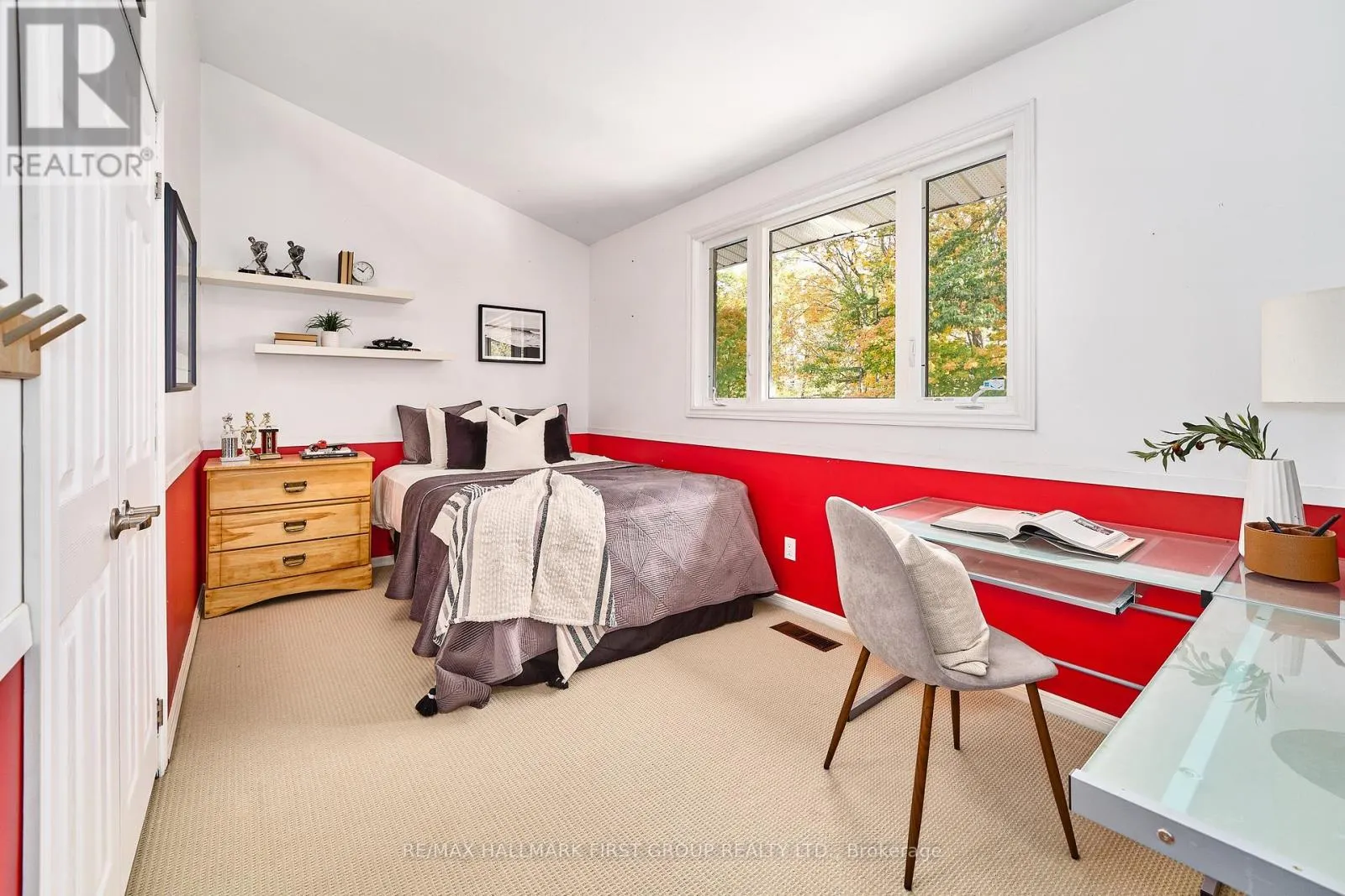 515 OAKWOOD DRIVE