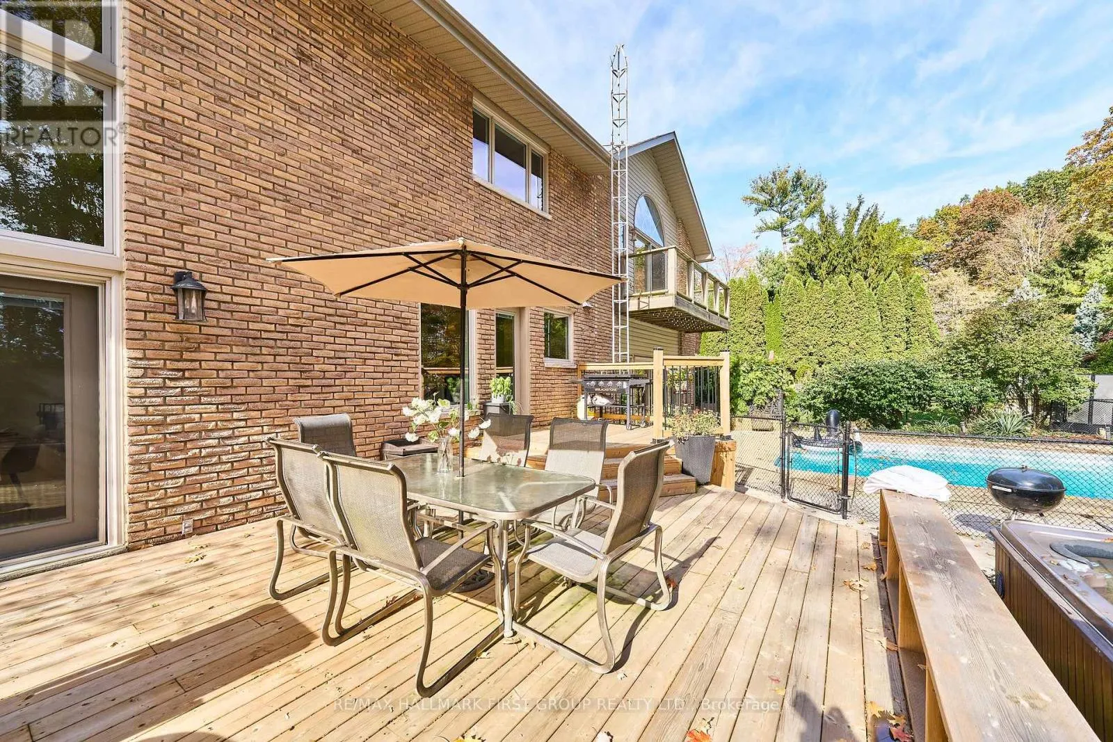515 OAKWOOD DRIVE