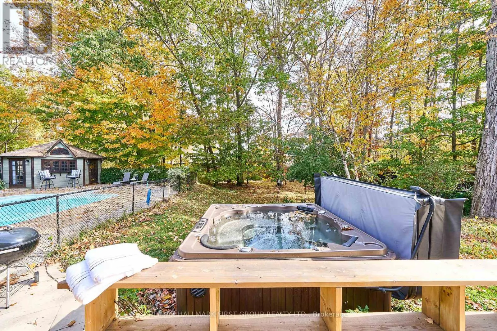 515 OAKWOOD DRIVE