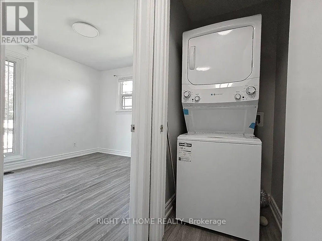MAIN FLOOR - 45 PRINCE STREET