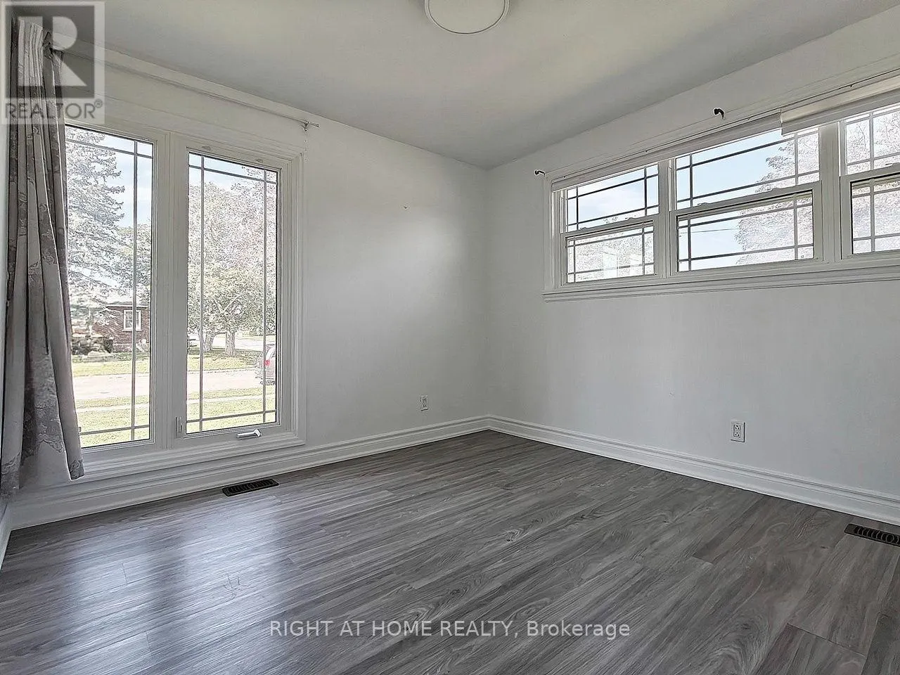 MAIN FLOOR - 45 PRINCE STREET