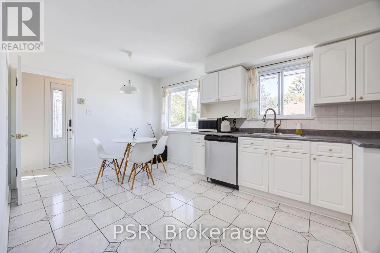 53 MARCOS BOULEVARD