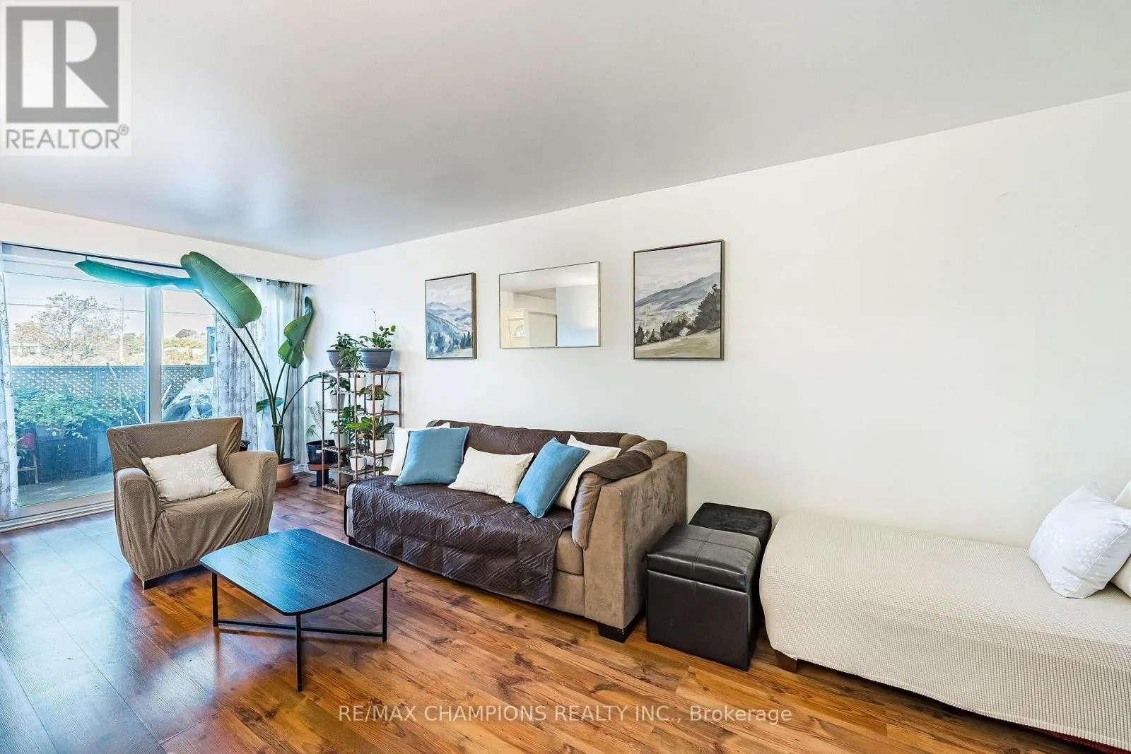 17 - 925 BAYLY STREET
