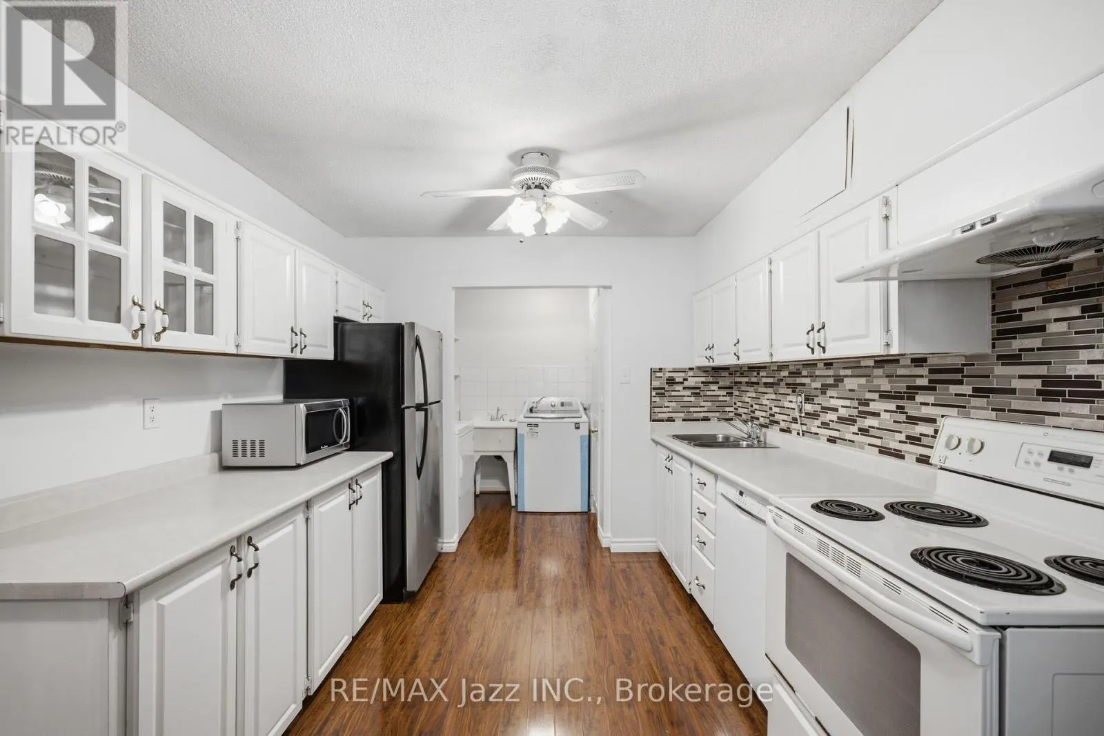 38 - 120 LING ROAD #38
