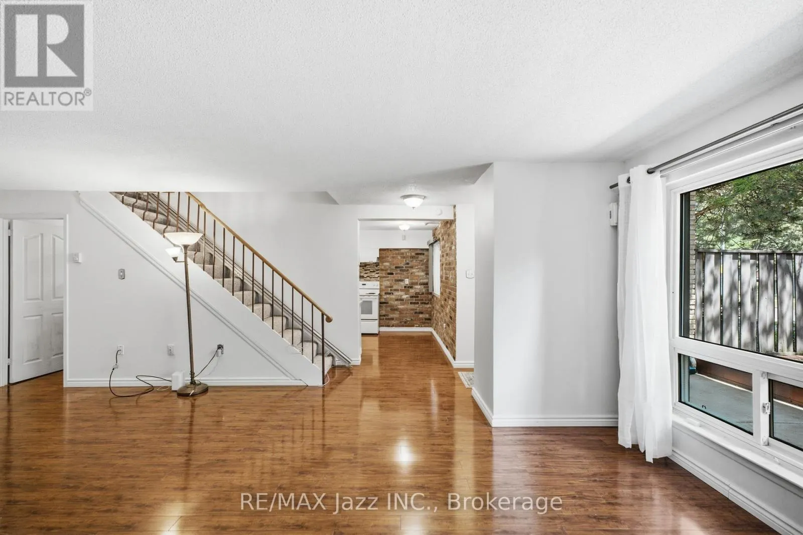 38 - 120 LING ROAD #38