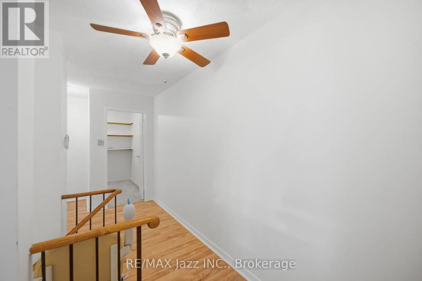 38 - 120 LING ROAD #38
