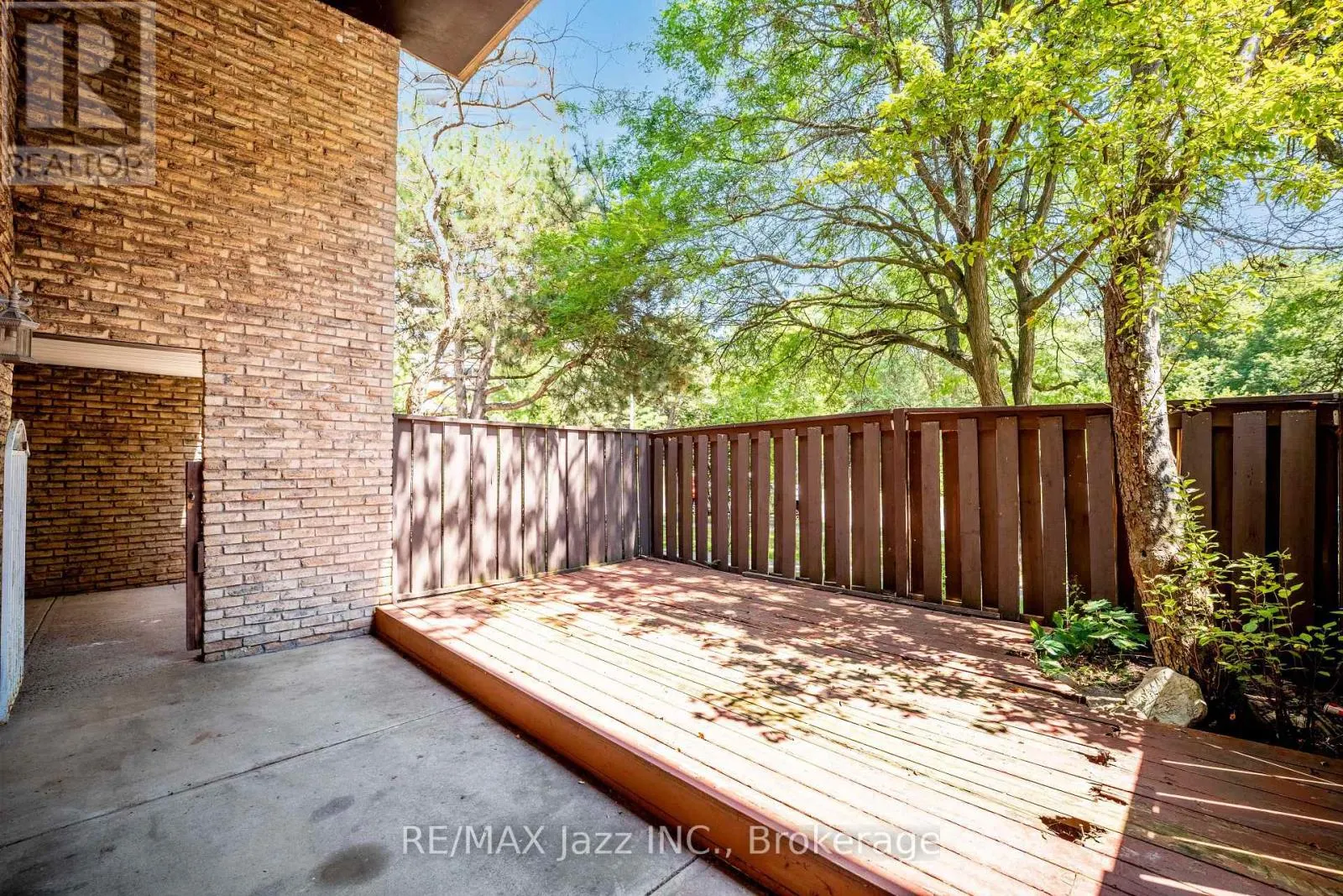 38 - 120 LING ROAD #38