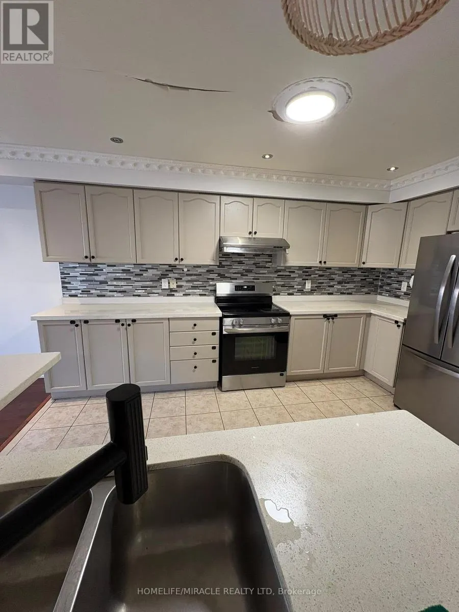 8 QUITEBROOK CRESCENT
