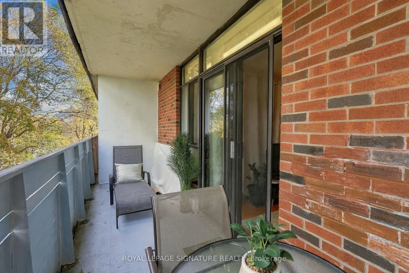 5-410 - 50 OLD KINGSTON ROAD
