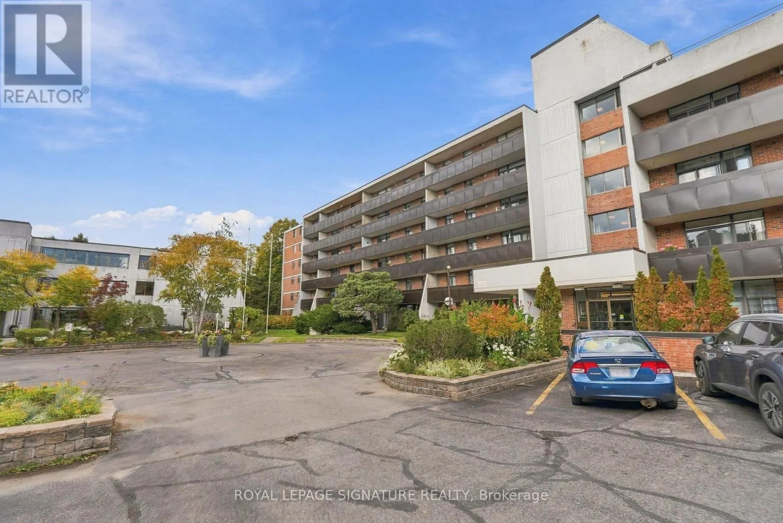 5-410 - 50 OLD KINGSTON ROAD