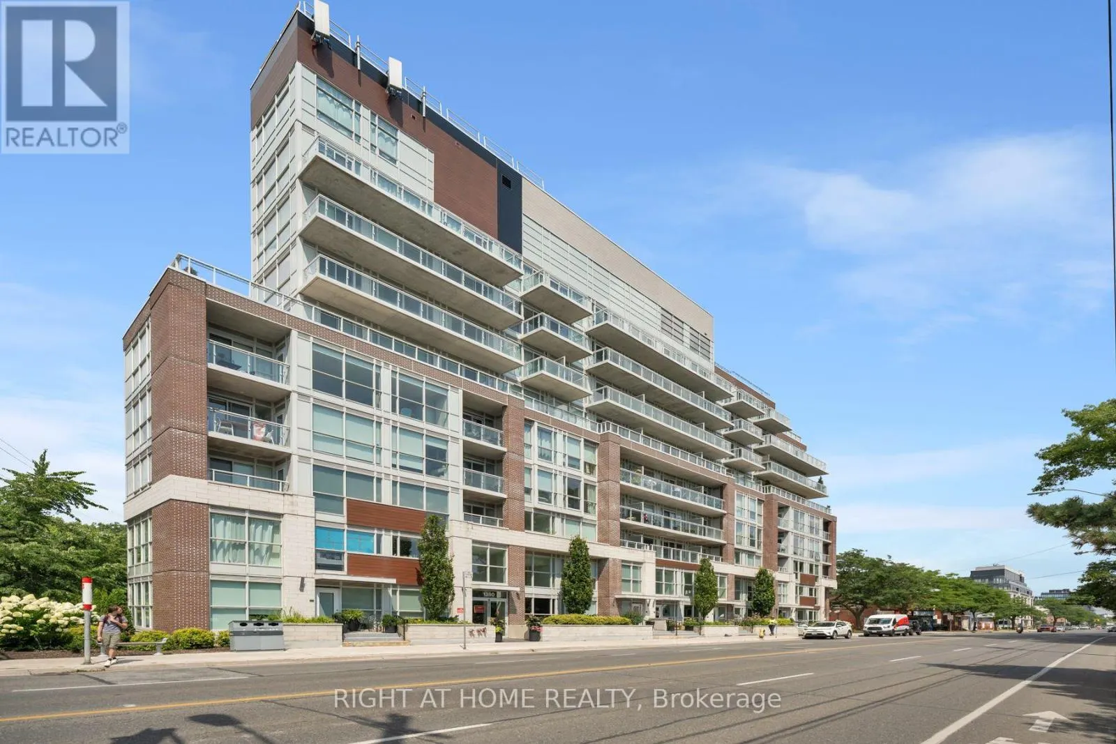 TH10 - 1350 KINGSTON ROAD