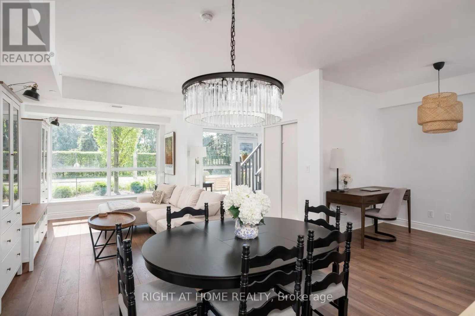 TH10 - 1350 KINGSTON ROAD