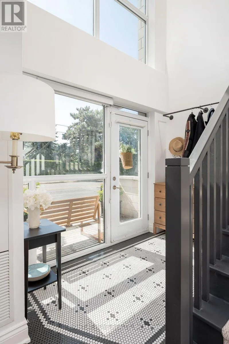 TH10 - 1350 KINGSTON ROAD