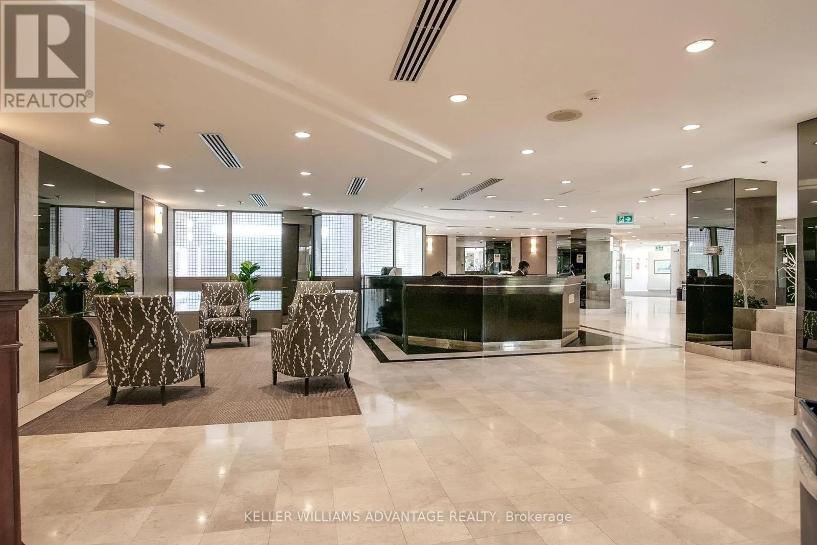 1006 - 3231 EGLINTON AVENUE E
