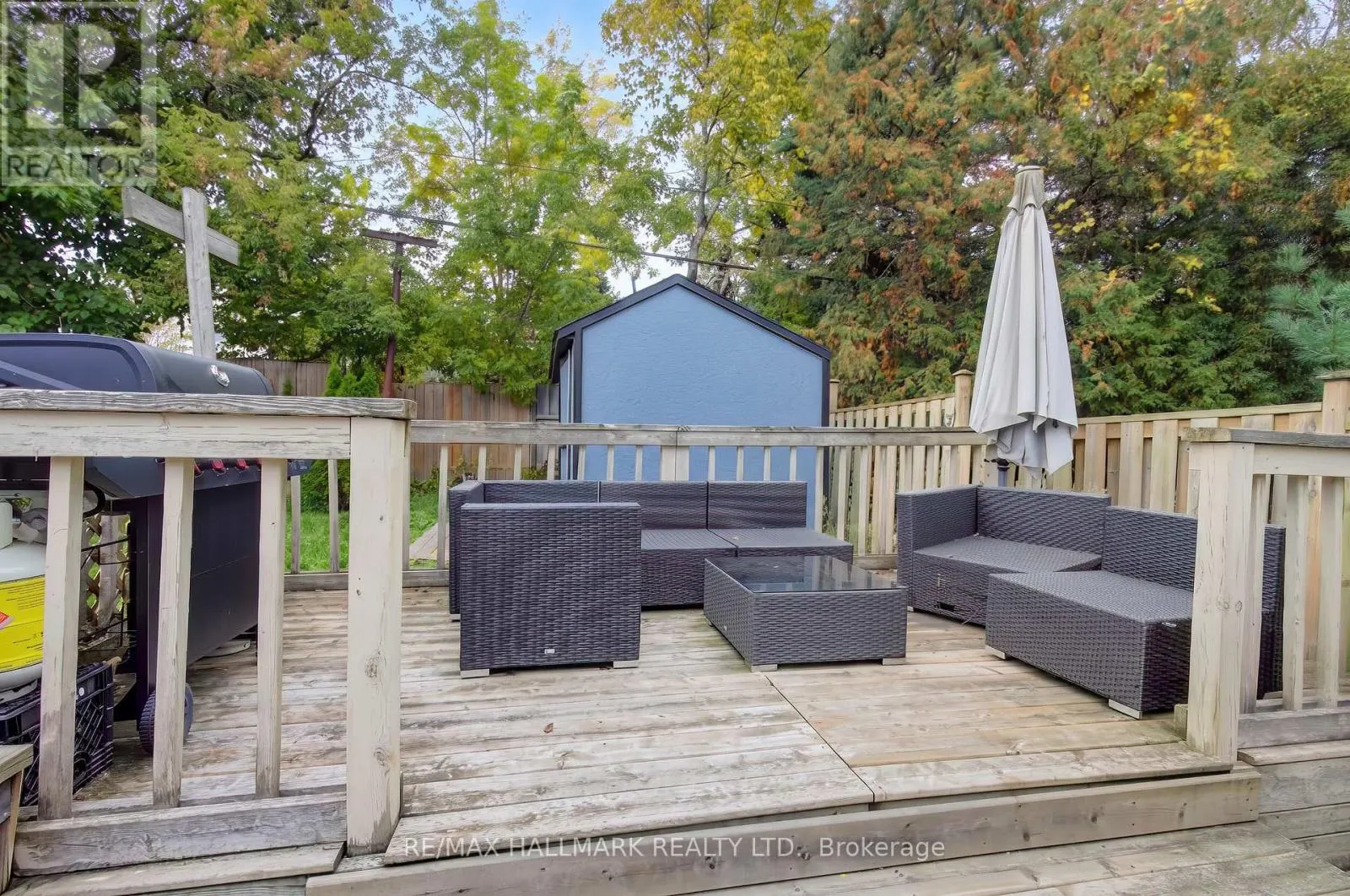 27 BEXHILL UPPER AVENUE