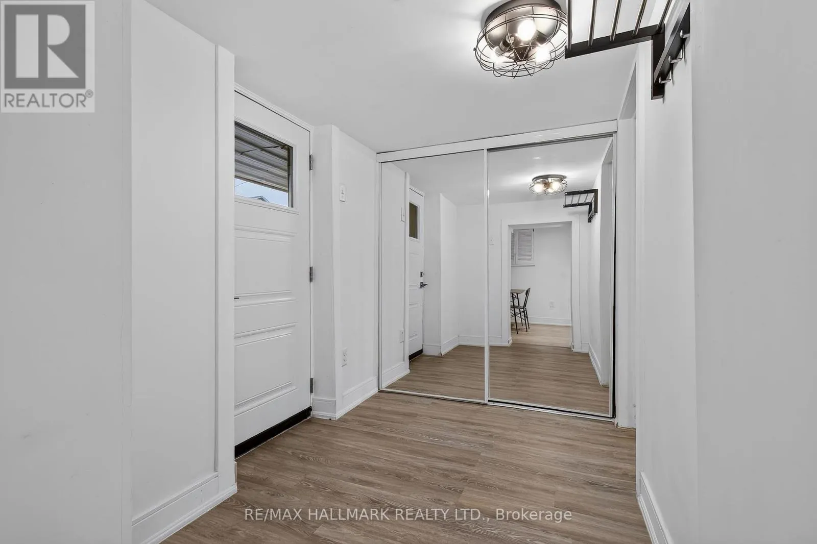 27 BEXHILL LOWER AVENUE