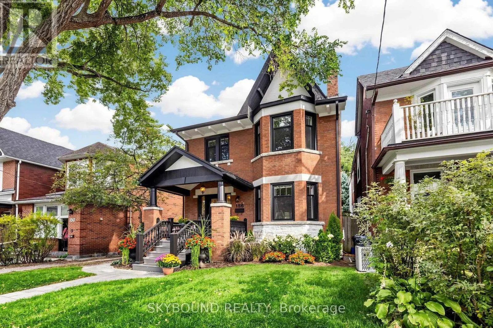 156 HAMPTON AVENUE
