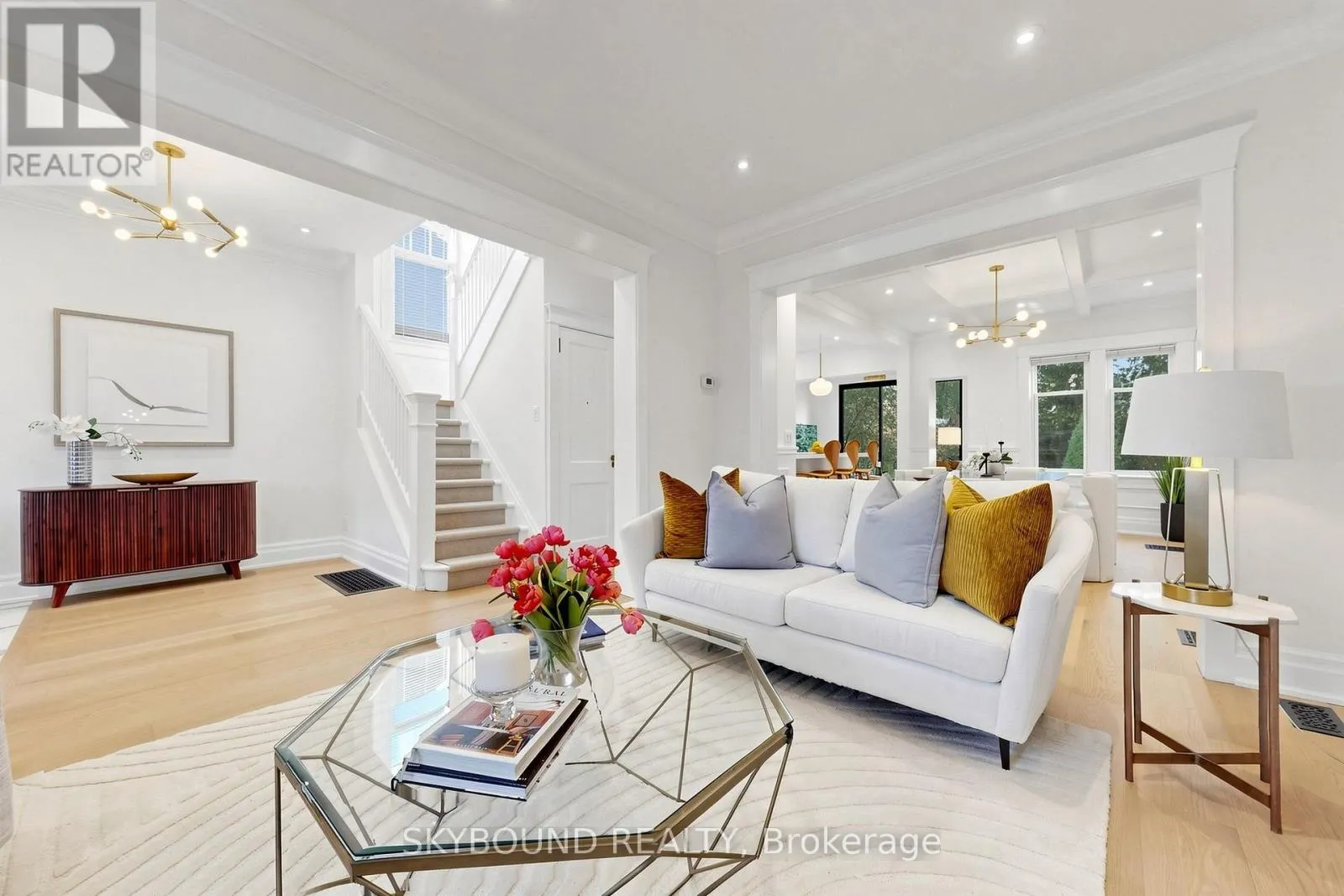 156 HAMPTON AVENUE