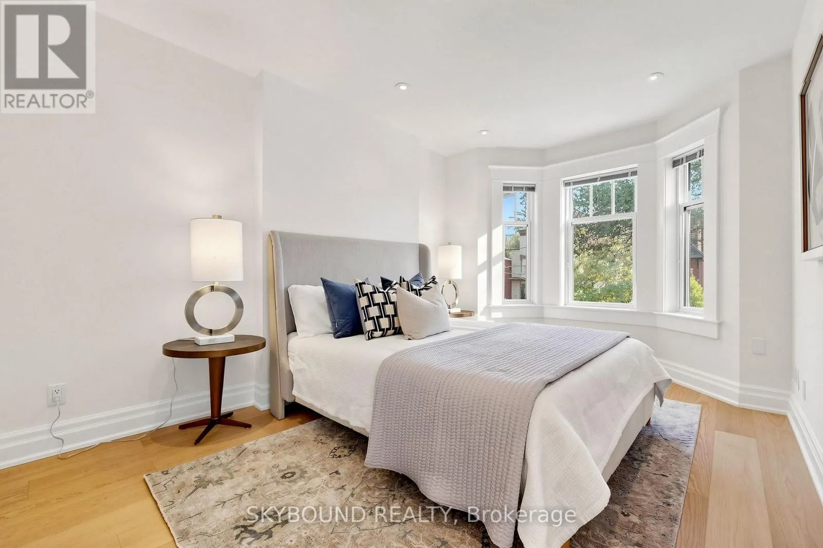 156 HAMPTON AVENUE