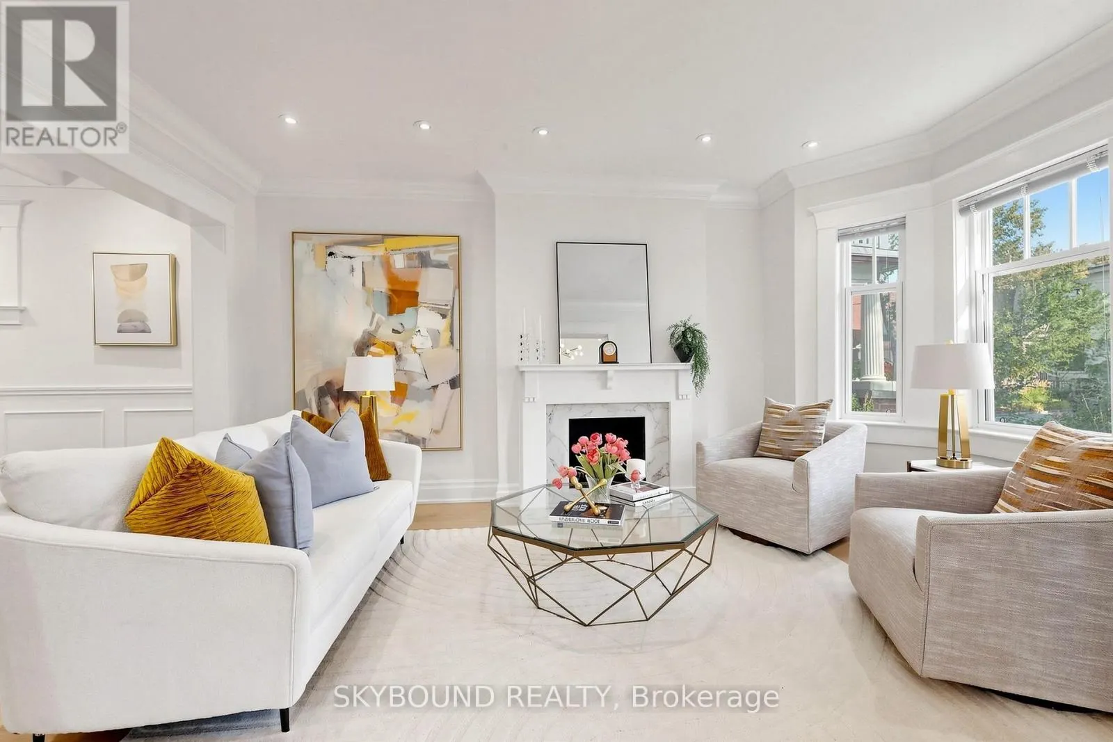 156 HAMPTON AVENUE