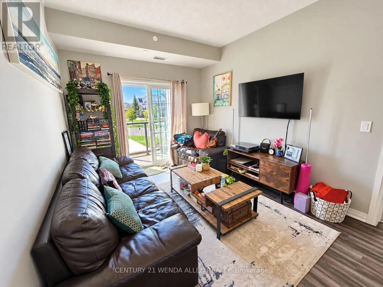 203 - 80 SHIPWAY AVENUE