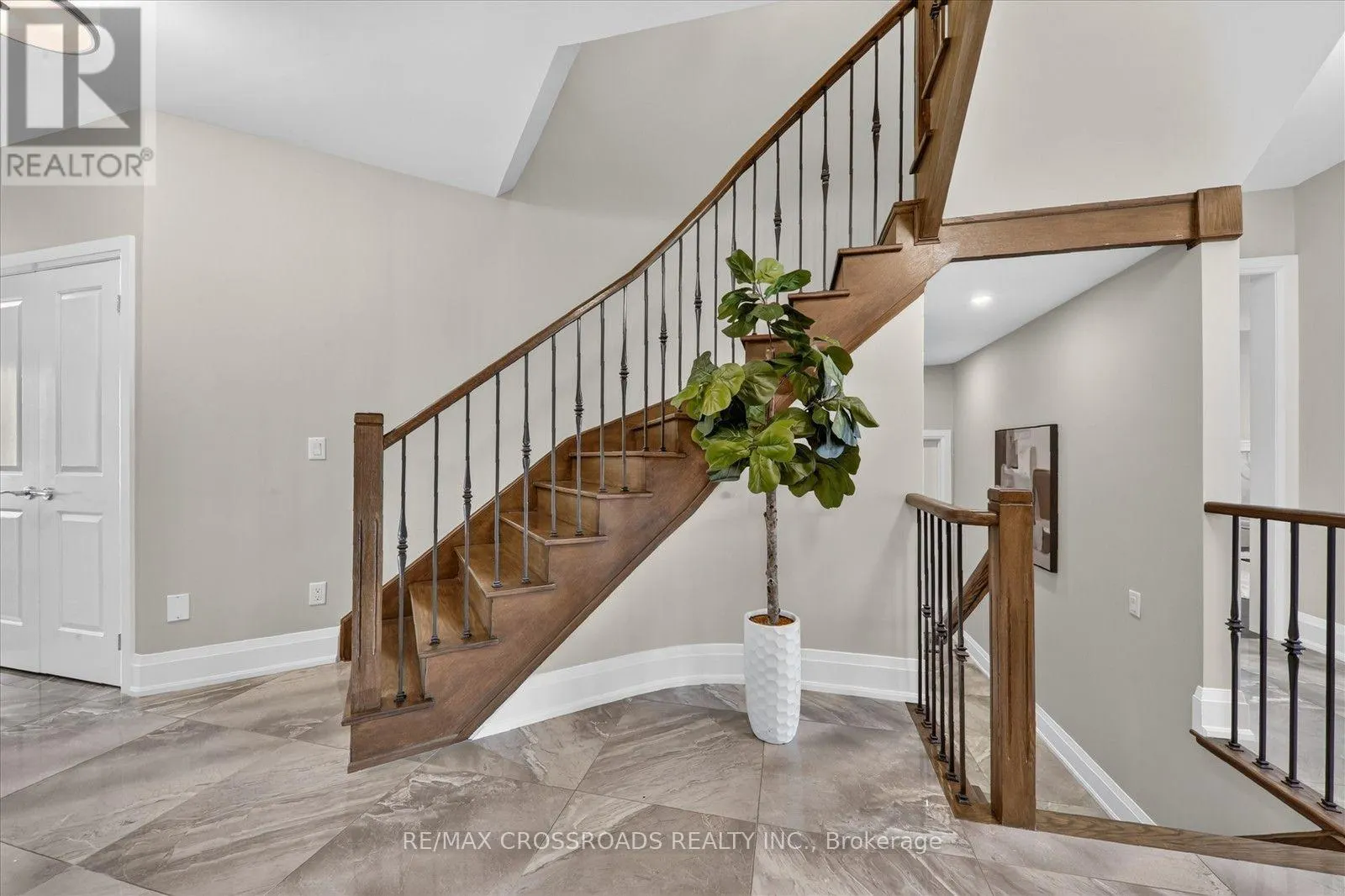 2124 RUDELL ROAD