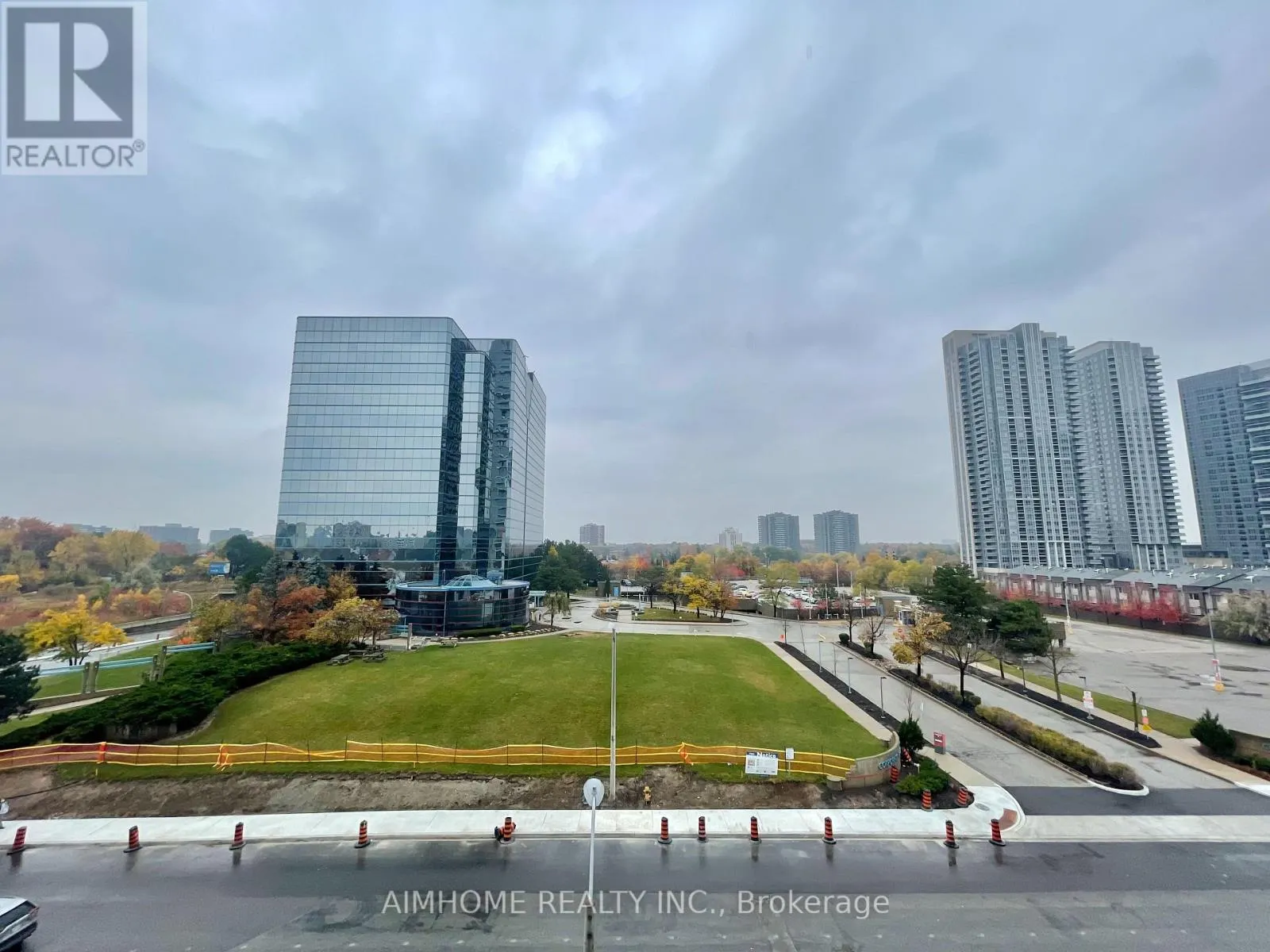 610 - 2033 KENNEDY ROAD