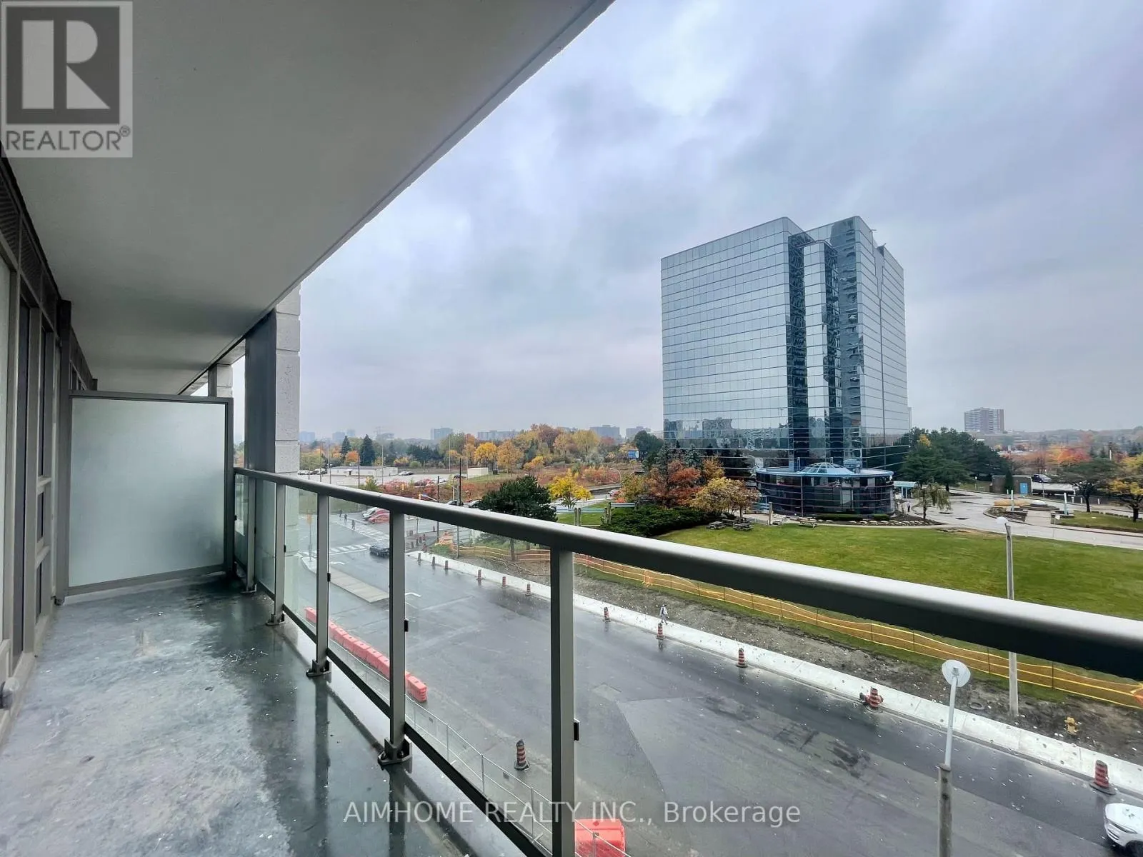 610 - 2033 KENNEDY ROAD