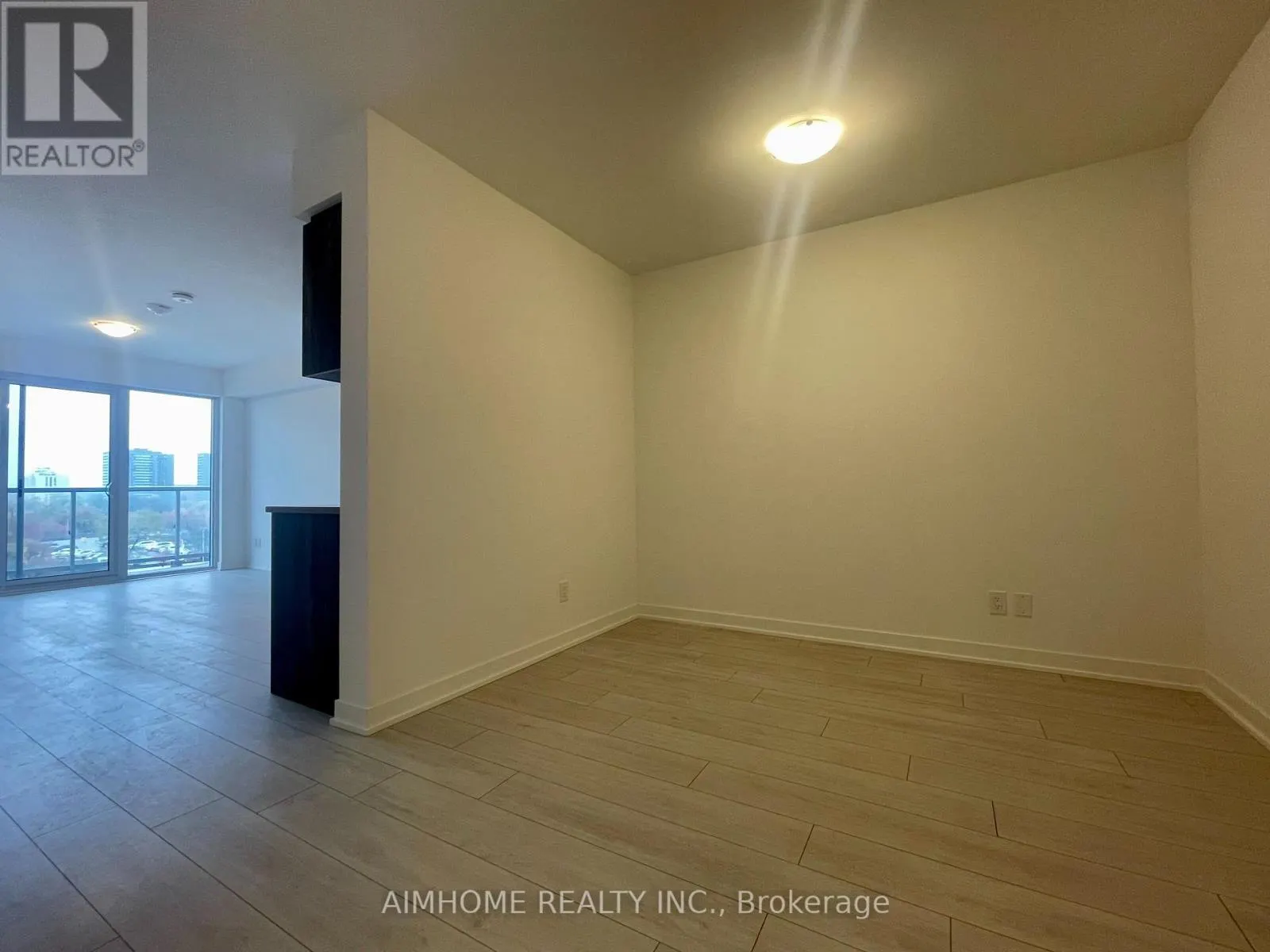 610 - 2033 KENNEDY ROAD