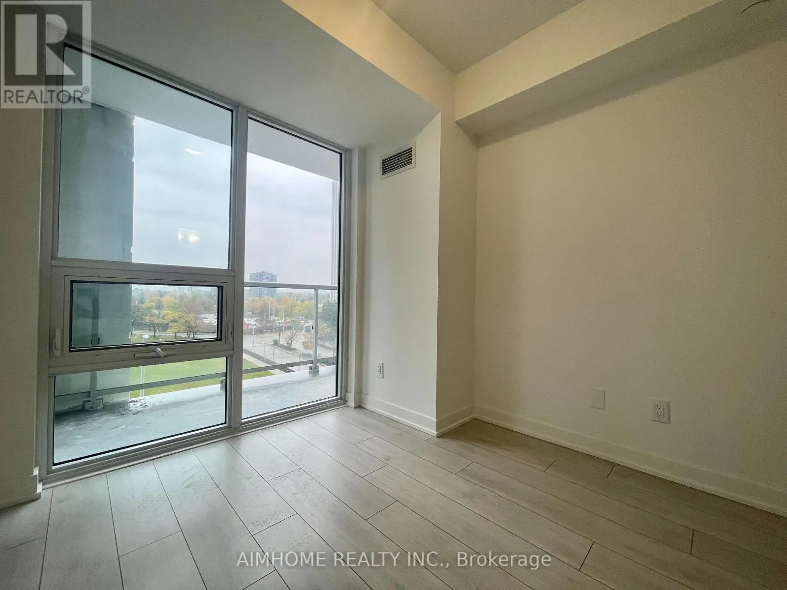 610 - 2033 KENNEDY ROAD