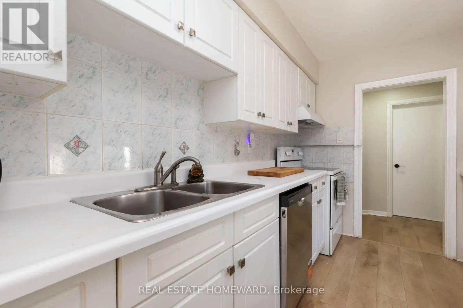 212 CLONMORE DRIVE