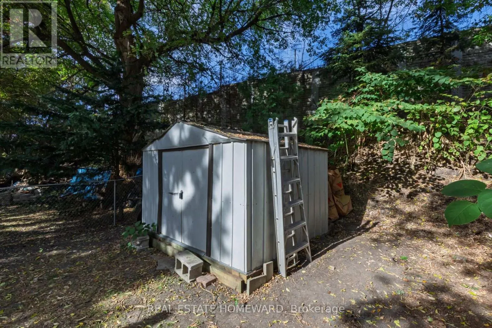 212 CLONMORE DRIVE