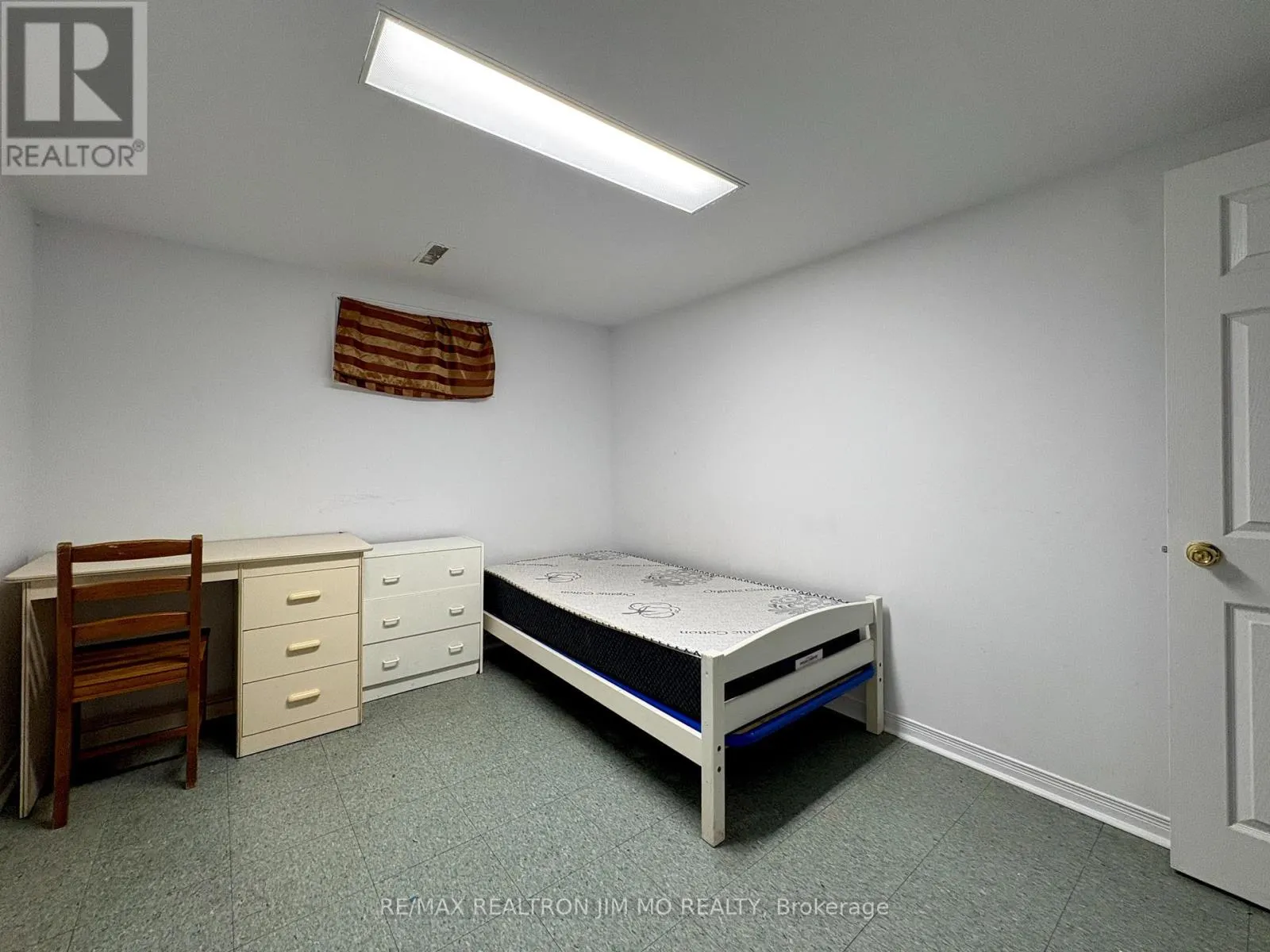 BASEMENT - 39 HARTLEYWOOD DRIVE
