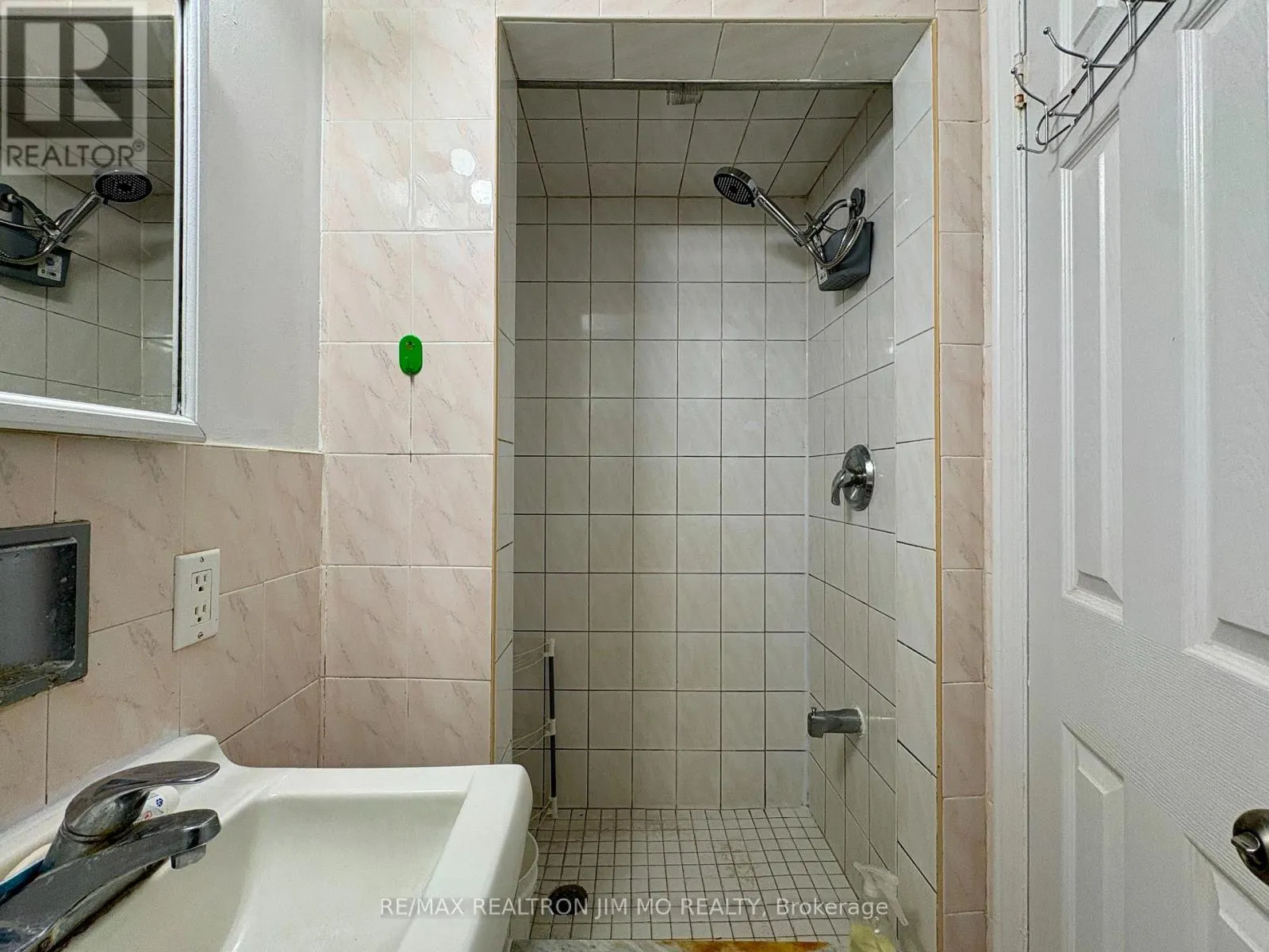 BASEMENT - 39 HARTLEYWOOD DRIVE