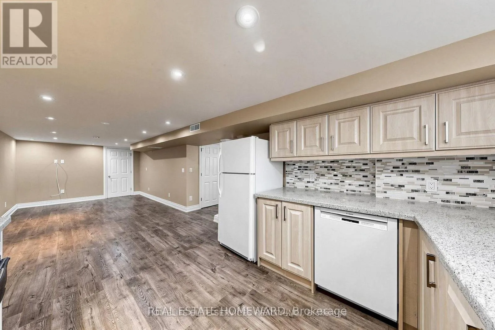 LOWER - 48 FREY CRESCENT